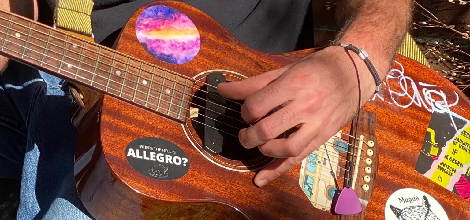 Liquid Robot Music Toys Banner