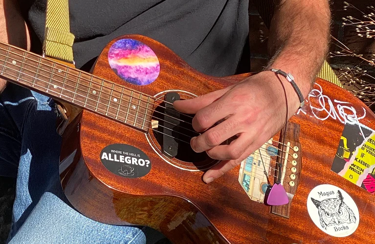 Liquid Robot Music Toys Mobile Banner